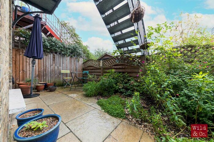 1 Bedroom Flat To Rent In Mount Pleasant Lane, Hackney, E5