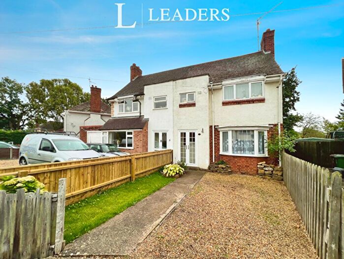 3 Bedroom House To Rent In Luddington Road, Peterborough, PE4