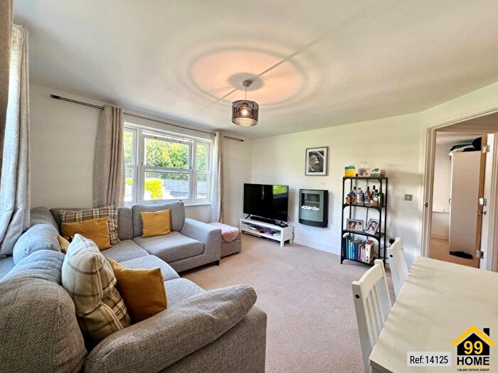 2 Bedroom Flat To Rent In Fonthill, Torquay, Devon, TQ1