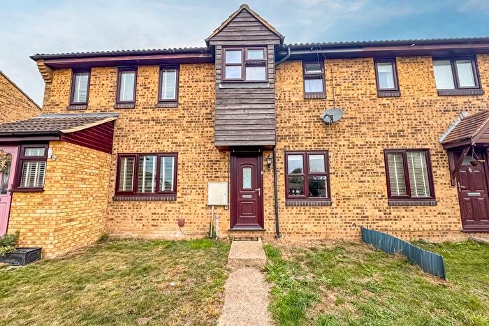2 Bedroom Terraced House For Sale In The Bentleys, Southend-On-Sea, SS2