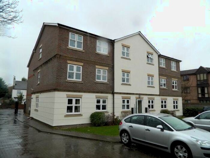 2 Bedroom Flat To Rent In Bridgestone Place, Horsham, RH13