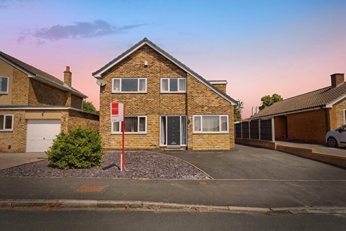 4 Bedroom Detached House For Sale In Lennox Drive, Wakefield, West Yorkshire, WF2