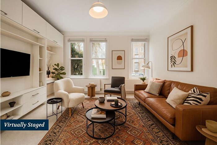 1 Bedroom Flat For Sale In Well Walk, Hampstead, NW3