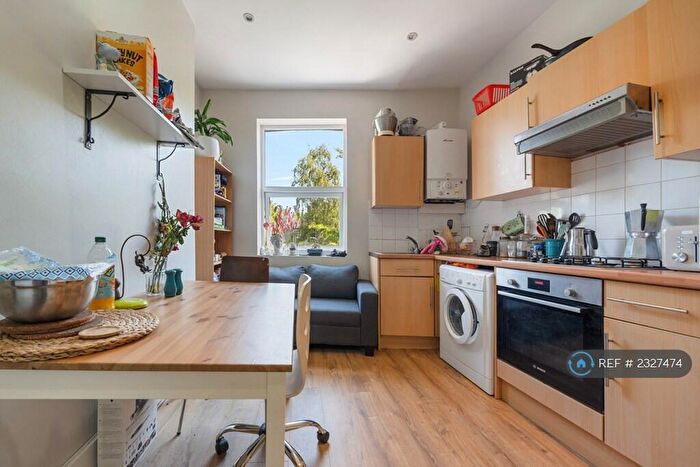 2 Bedroom Flat To Rent In Brecknock Road, London, N7