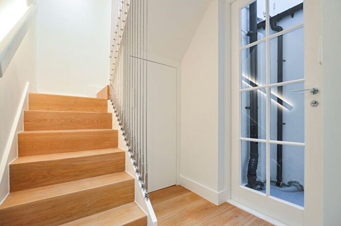 3 Bedroom Mews To Rent In Greek Street, London, W1D