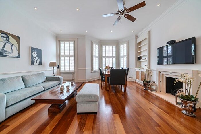 2 Bedroom Apartment To Rent In Westgate Terrace London, SW10