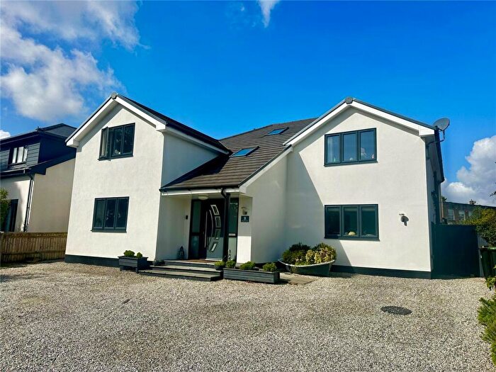 5 Bedroom Detached House For Sale In Daniells Walk, Lymington, Hampshire, SO41