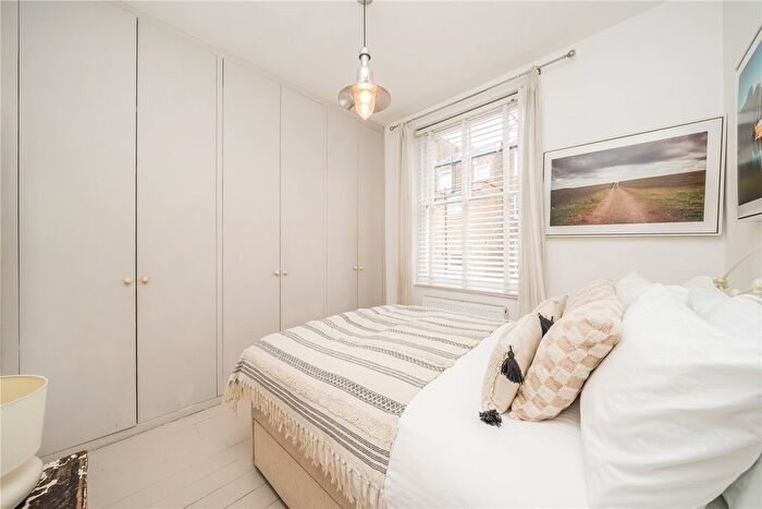 1 Bedroom Flat To Rent In Portobello Road, London, W11