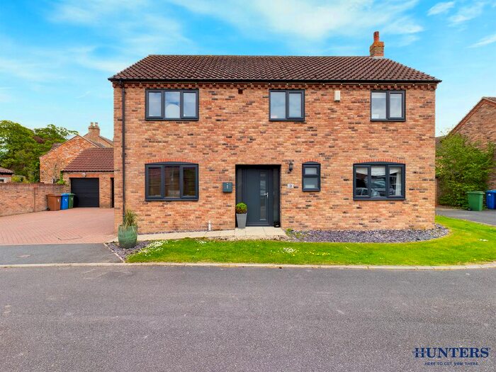 4 Bedroom Detached House For Sale In Roman Close, Hayton, York, YO42