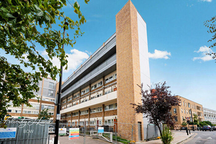 3 Bedroom Flat For Sale In Eric Street, London, E3