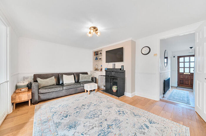 3 Bedroom End Of Terrace House For Sale In Croydon Road, Keston, Kent, BR2