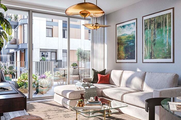 1 Bedroom Flat To Rent In Empire House, Chiswick High Rd, W4