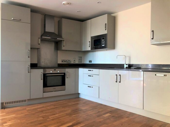 2 Bedroom Flat To Rent In Burgess Springs, Chelmsford, CM1