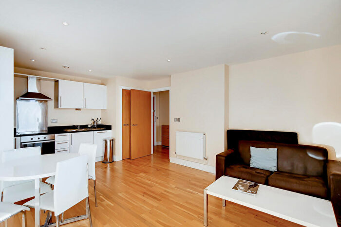 1 Bedroom Apartment To Rent In Millharbour, London, E14