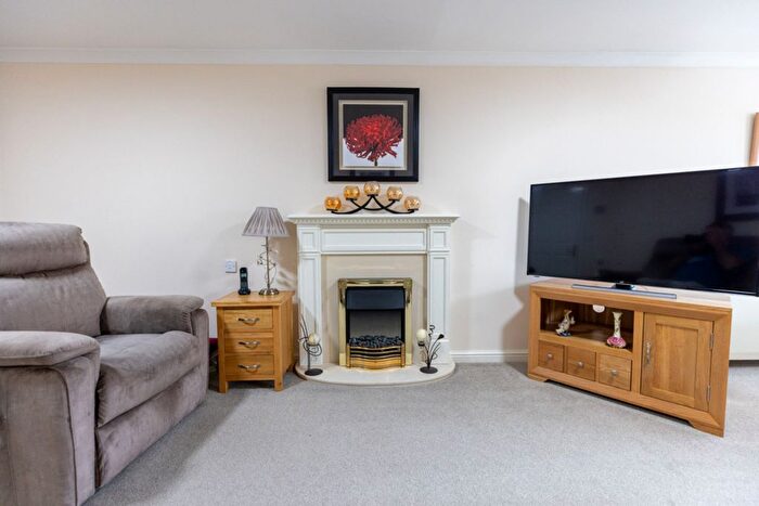 1 Bedroom Flat For Sale In Sandford Gate, Halleys Court, Kirkcaldy, KY1