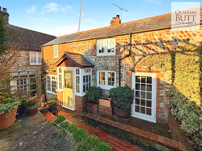 2 Bedroom Detached House For Sale In High Street, Angmering, West Sussex, BN16