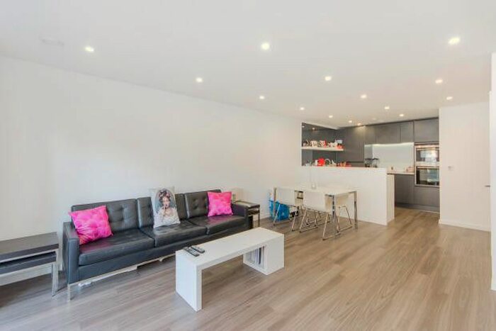 1 Bedroom Flat To Rent In Loxford House, Highbury Park, Highbury, London, N5