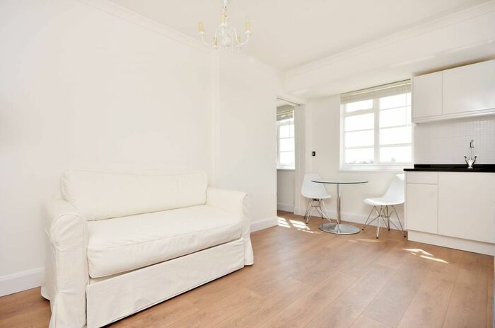 1 Bedroom Flat To Rent In Sloane Avenue, Chelsea, London, SW3