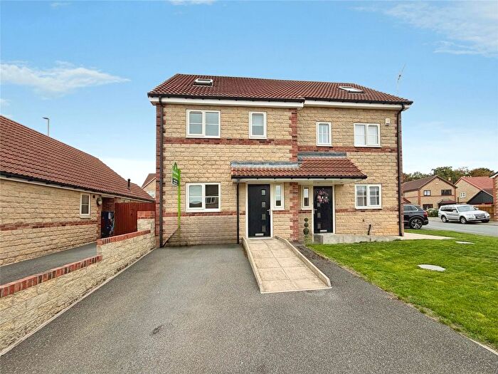 3 Bedroom Semi-Detached House For Sale In Galway Mews, Harworth, Doncaster, Nottinghamshire, DN11