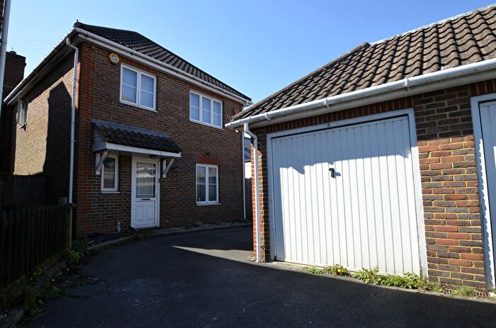 4 Bedroom Detached House To Rent In Compass Close, Ashford, TW15