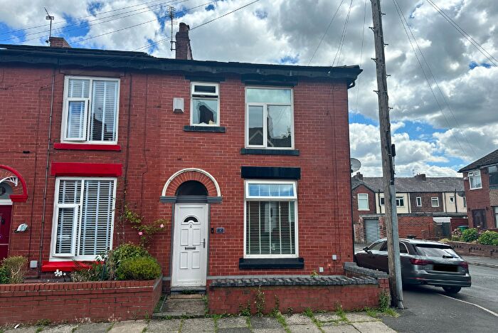 3 Bedroom End Of Terrace House For Sale In Cowper Street, Middleton, M24