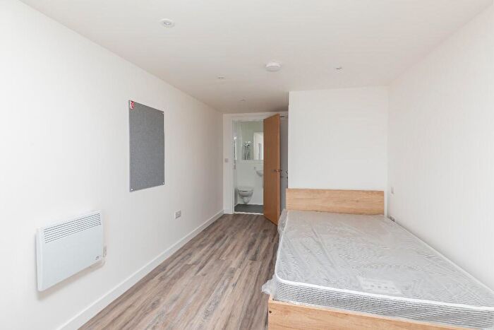1 Bedroom Flat To Rent In Paintworks, Bristol, BS4