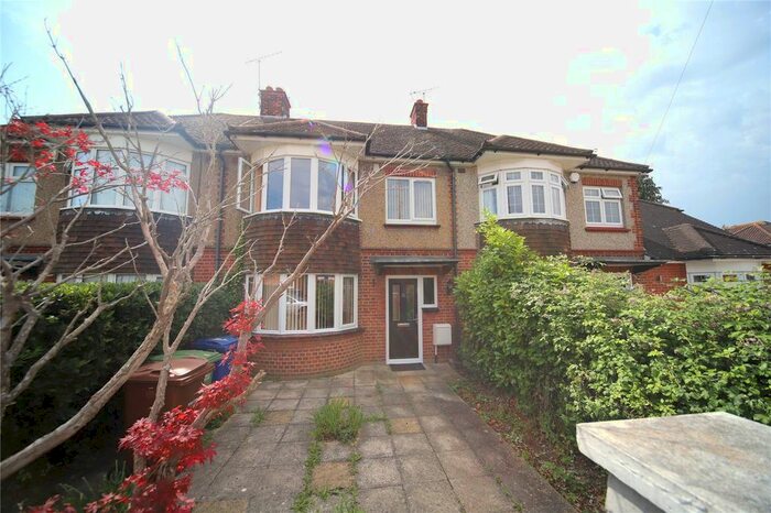 3 Bedroom Terraced House To Rent In Kenwood Road, Corringham, Essex, SS17