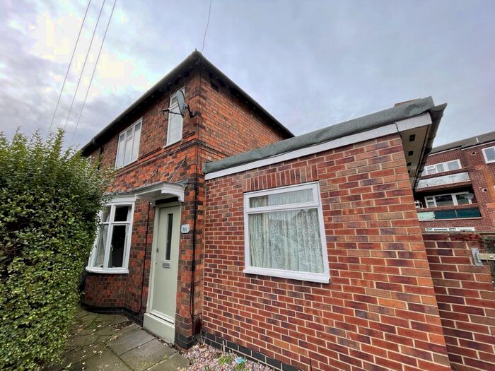 3 Bedroom Semi-Detached House To Rent In Wharncliffe Road, Loughborough, LE11