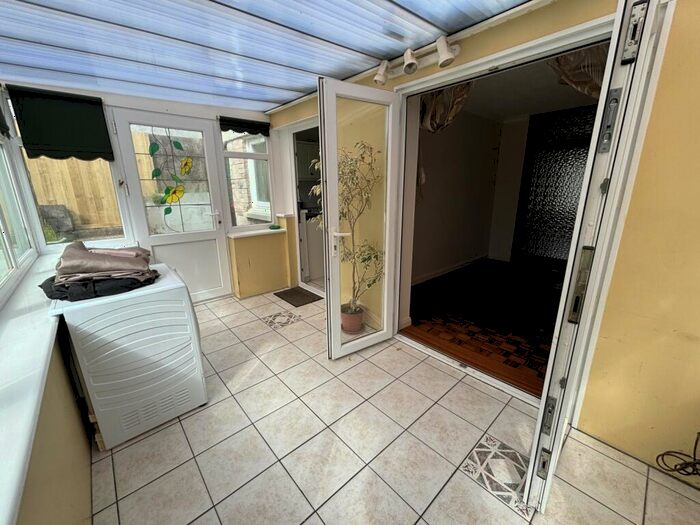 4 Bedroom Detached House For Sale In Pill Road, Milford Haven, Pembrokeshire, SA73