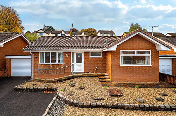 2 Bedroom Bungalow For Sale In Lime Tree Mead, Tiverton, Devon, EX16