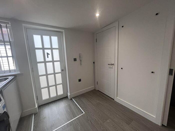 Studio To Rent In Bligh's Yard, North Lane, Canterbury, CT2