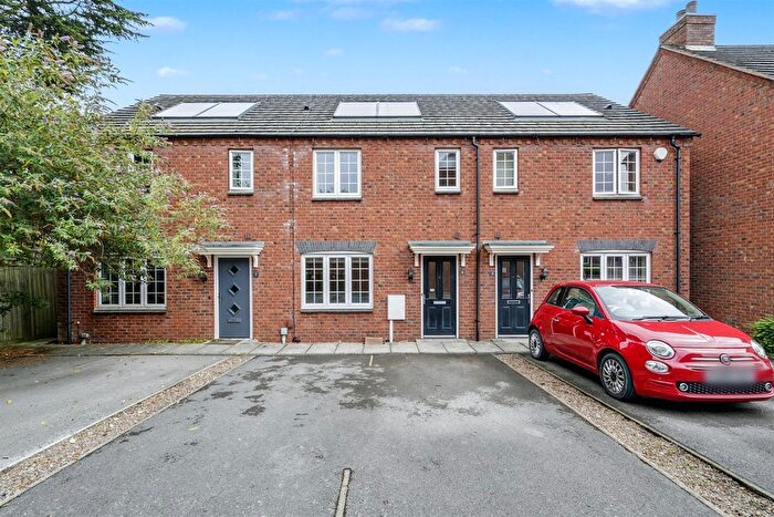 3 Bedroom Property For Sale In Beaumont Square, Wollaton, Nottingham, NG8