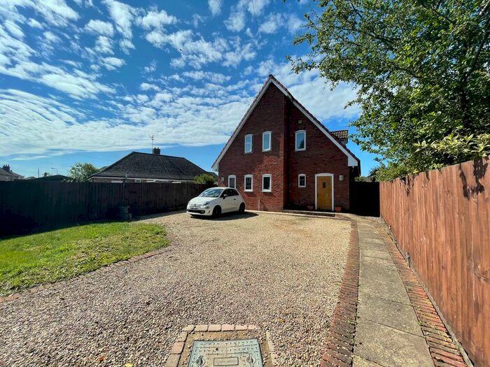 3 Bedroom Property To Rent In Clay Lake, Spalding, PE11