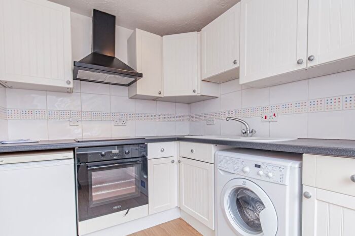 2 Bedroom Terraced House To Rent In Prestwich Place, Oxford, OX2