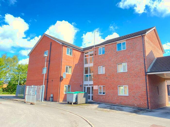 2 Bedroom Flat To Rent In Sugar Mill Square, Manchester, M5