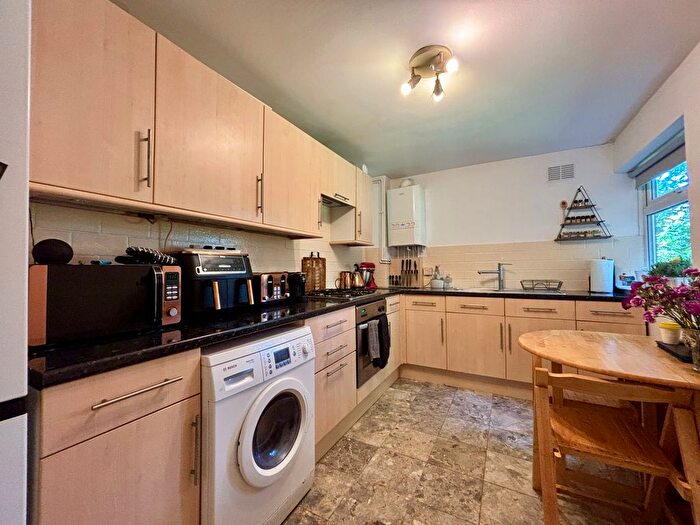 1 Bedroom Flat To Rent In The Avenue, Beckenham, BR3