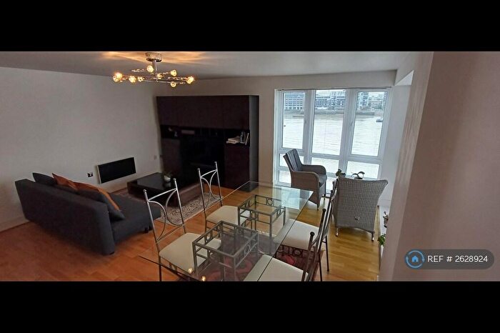 1 Bedroom Flat To Rent In St Davids Square, Canary Wharf, E14