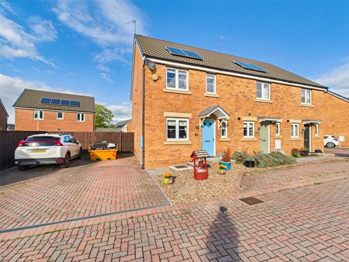 3 Bedroom Semi-Detached House For Sale In Cotton Lane, Brockworth, Gloucester, Gloucestershire, GL3