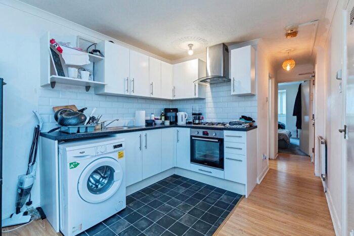 2 Bedroom Detached House For Sale In Cecil Road, Rochester, Kent, ME1