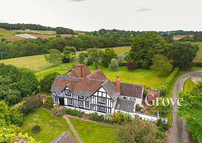 6 Bedroom Detached House For Sale In Worcester Road, Harvington, Kidderminster, DY10