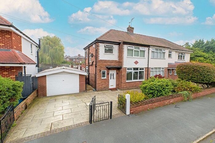 3 Bedroom Semi-Detached House For Sale In Springfield Avenue, Grappenhall, WA4