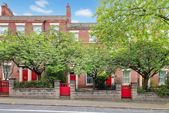 3 Bedroom Terraced House For Sale In Mansfield Road, Nottingham, NG1