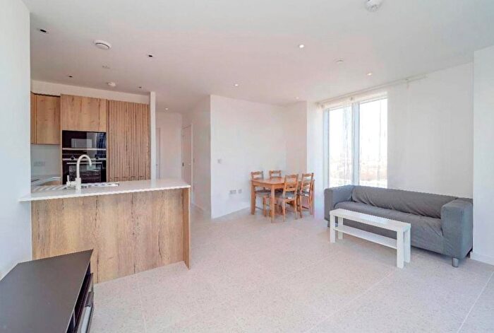 1 Bedroom Flat To Rent In Jacquard Point, Tapestry Way, Silk District, E1