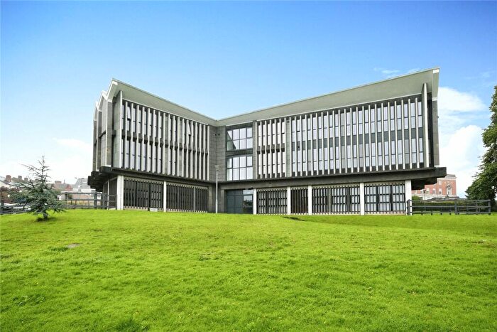 2 Bedroom Flat For Sale In West Bars, Chesterfield, Derbyshire, S40