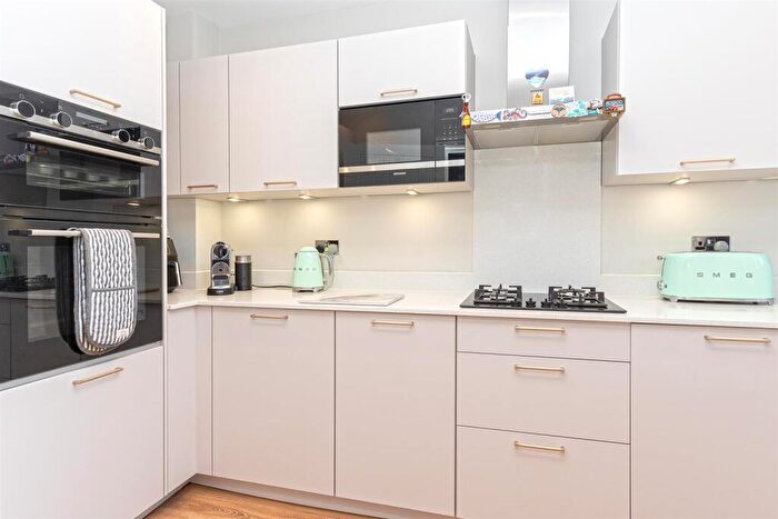 3 Bedroom Terraced House To Rent In Broadleaf Place, Caterham, CR3