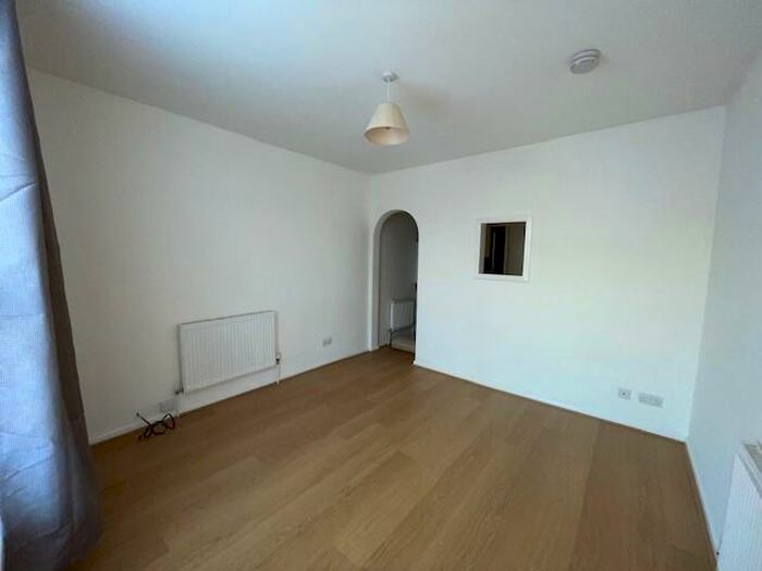 1 Bedroom Apartment To Rent In Ordnance Road, Central Southampton, SO15