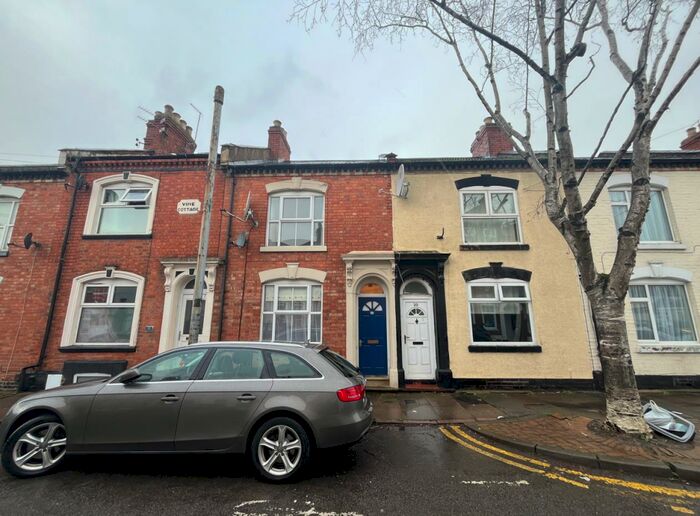 3 Bedroom Terraced House To Rent In Hunter Street, Northampton, NN1