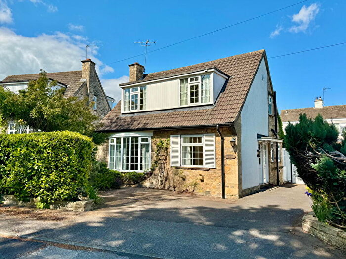 3 Bedroom Detached House For Sale In Wetherby ~ North Grove Avenue, LS22
