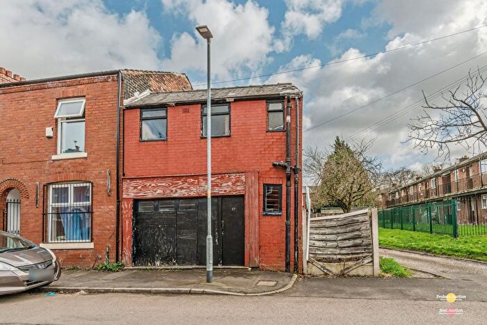 End Terrace House For Sale In Thornwood Avenue, Manchester, Lancashire, M18