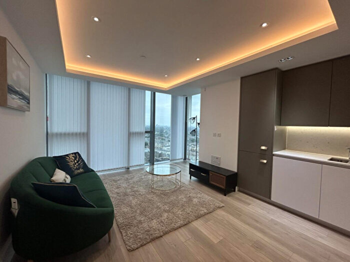 2 Bedroom Apartment To Rent In Carrara Tower, Bollinder Place, London, Greater London, EC1V